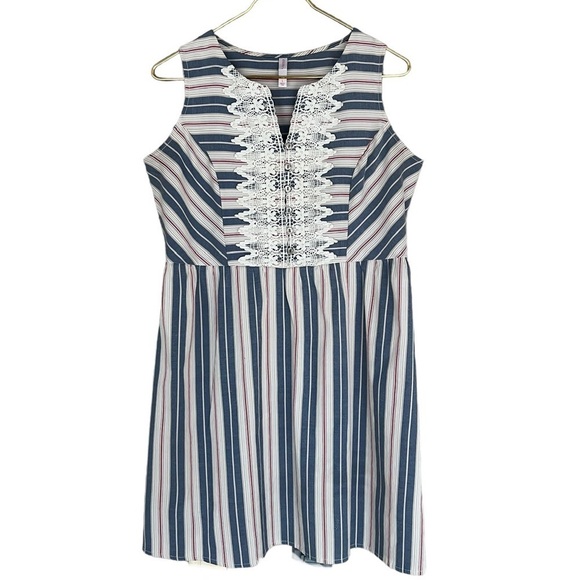 Xhilaration Dresses & Skirts - Xhilaration Boho Striped Lace Front Sleeveless Cinch Waist Dress